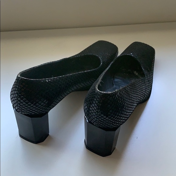 Stuart Weitzman heels - Picture 8 of 9